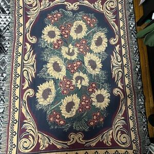 Floral Tapestry Wall Hanging with Sunflower Design